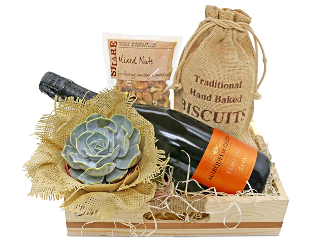 Wine n Food Hamper - Small potted gift A1 - L36669926 Photo